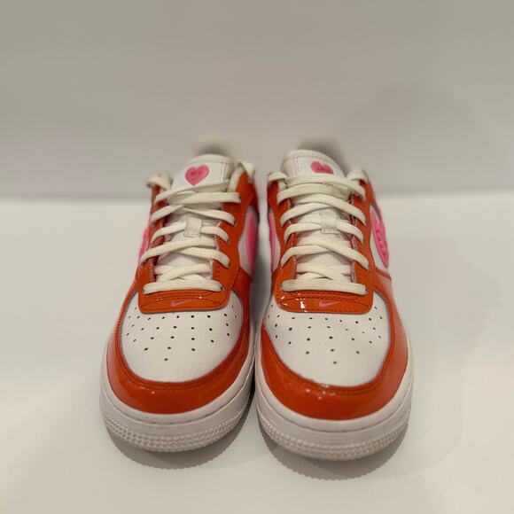 AIR FORCE 1 LOW PS Valentine's Day 2023 Youth size 4.5 - Picture 6 of 9